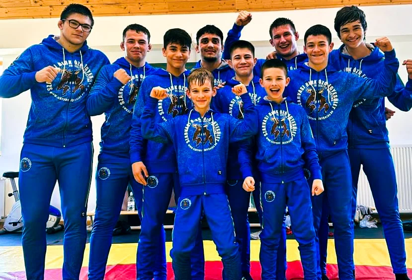 Odzież sportowa Ratel Wrestling przygotowana dla klubu